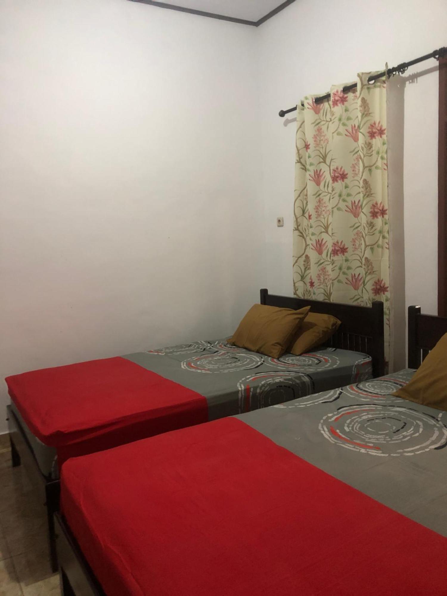 Pili Pili Homestay 6 Легиан Экстерьер фото