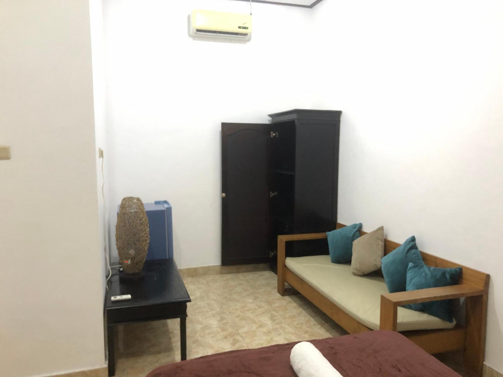 Pili Pili Homestay 6 Легиан Экстерьер фото